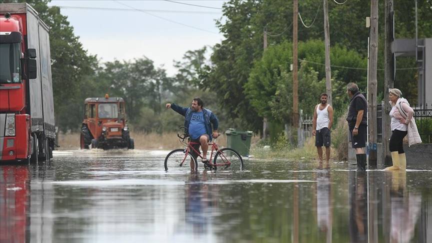 Hafta sonu fırtına alarmı! Meteoroloji’den 15 ile kuvvetli yağış ve sel uyarısı 1